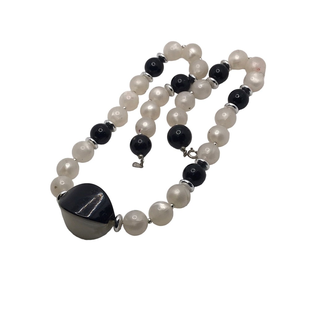 Vintage Black & White Retro Plastic Necklace